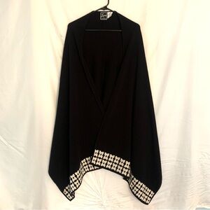 Black White Aztec Accent Shawl Cape Wrap Sweater Womens One Size Lennie EUC Knit